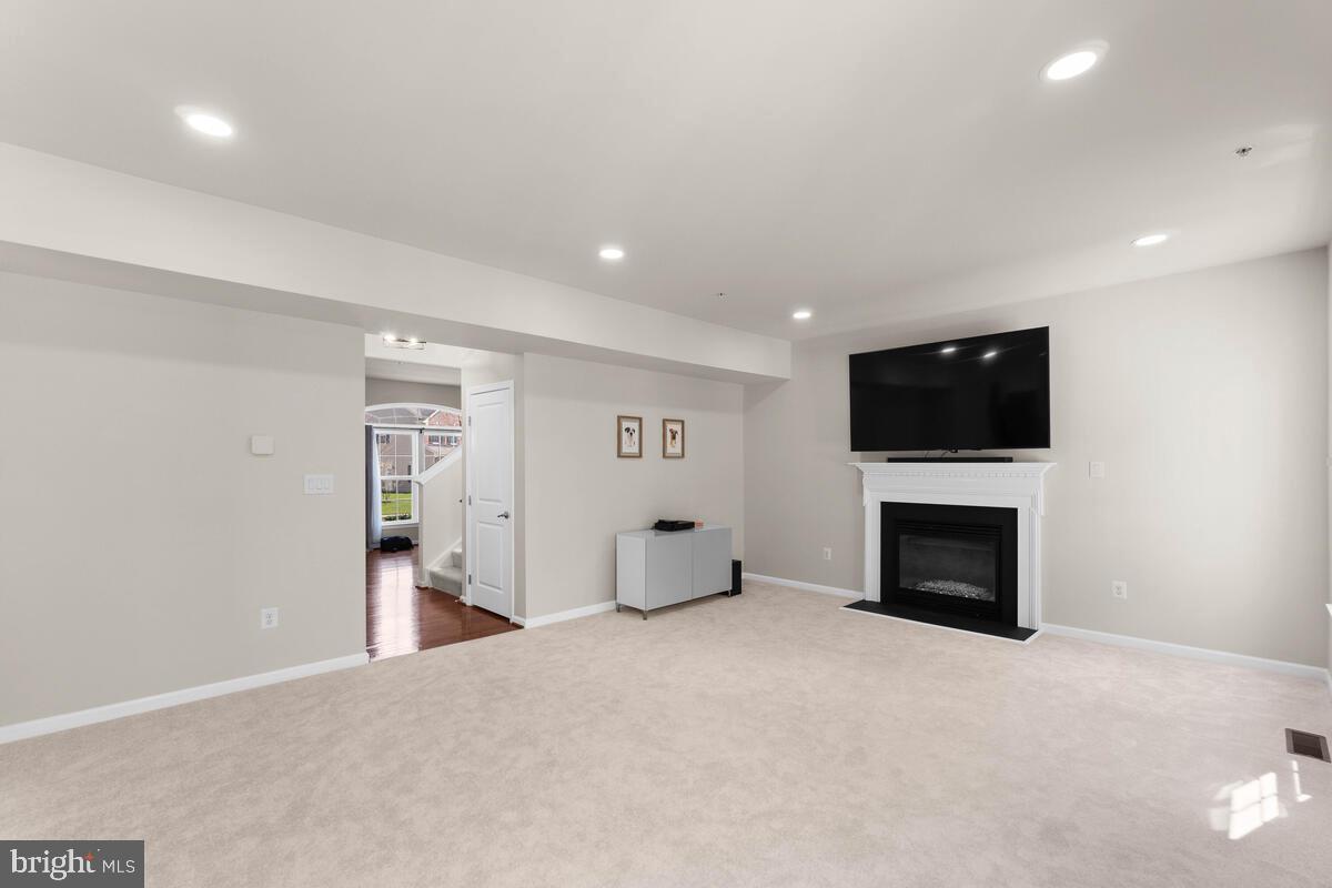 5636 Country Farm Road White Marsh, MD 21162 - Photo 8 of 47 Gallery Image 8