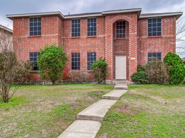 $367,000 | 2827 Amber Waves Lane, Lancaster, TX 75134