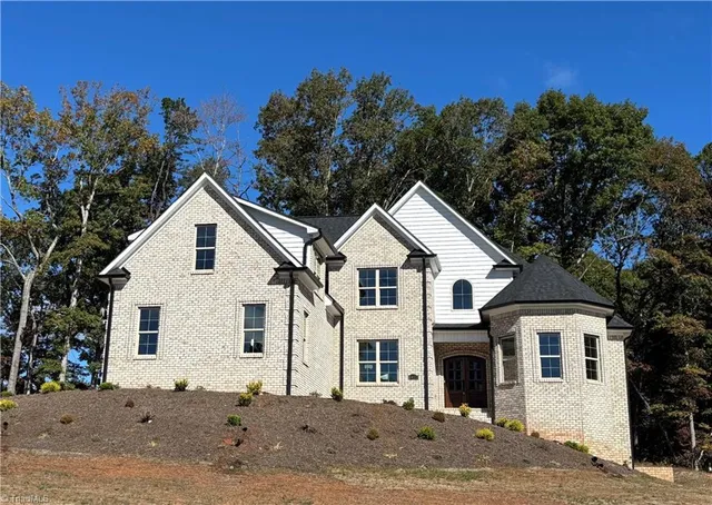 $1,150,000 | 5477 Meadowlark Court, Winston-Salem, NC 27106