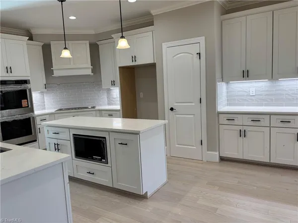 $1,150,000 | 5477 Meadowlark Court, Winston-Salem, NC 27106