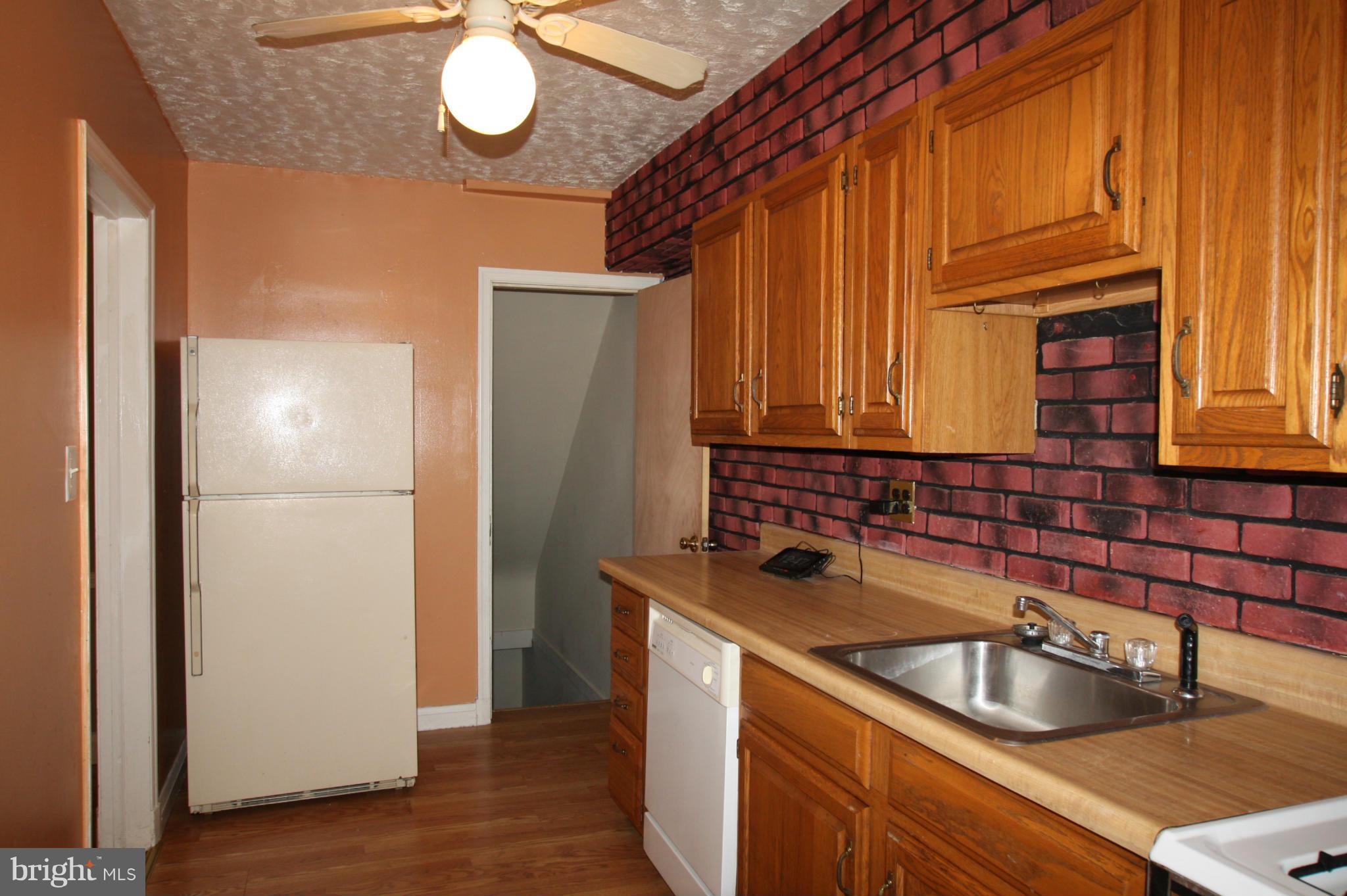 1801 Trenleigh Road Baltimore, MD 21234 - Photo 9 of 30 Kitchen