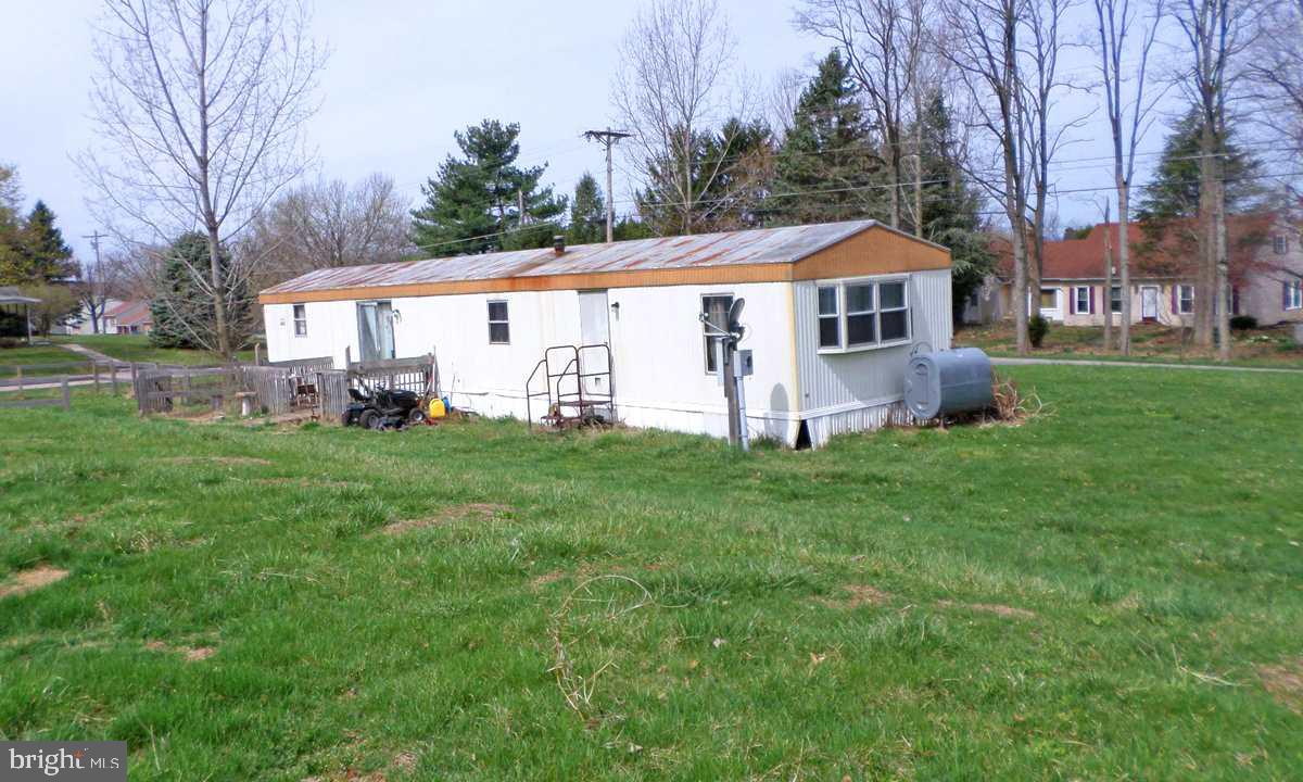 480 Sutton Road Abbottstown, PA 17301 - Photo 3 of 7 Gallery Image 3