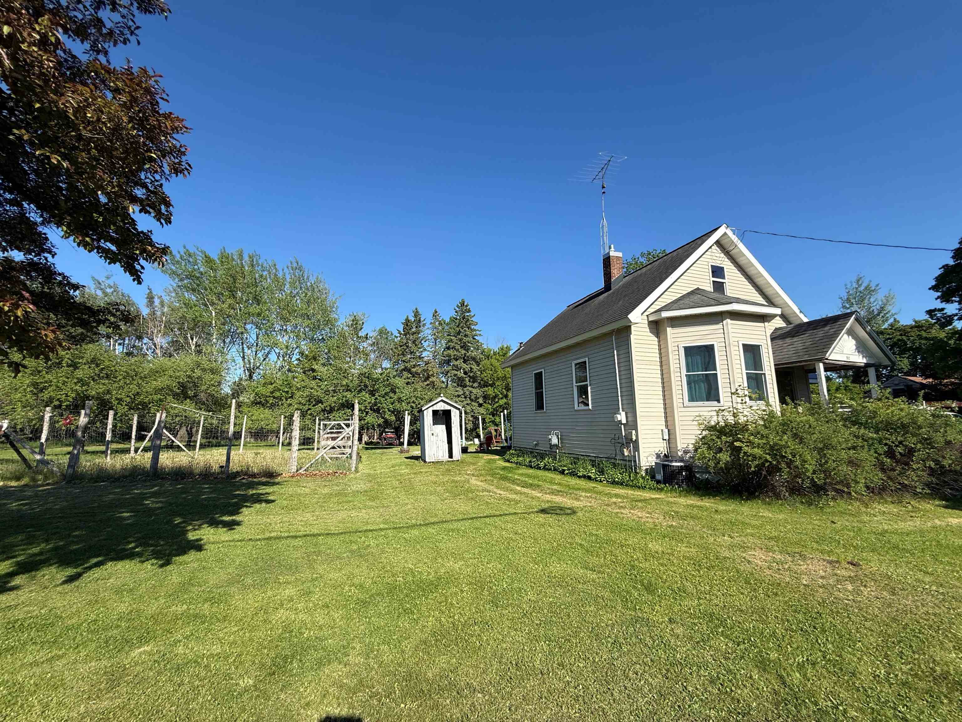 92 Highway 41 Carney, MI 49812 - Photo 3 of 30