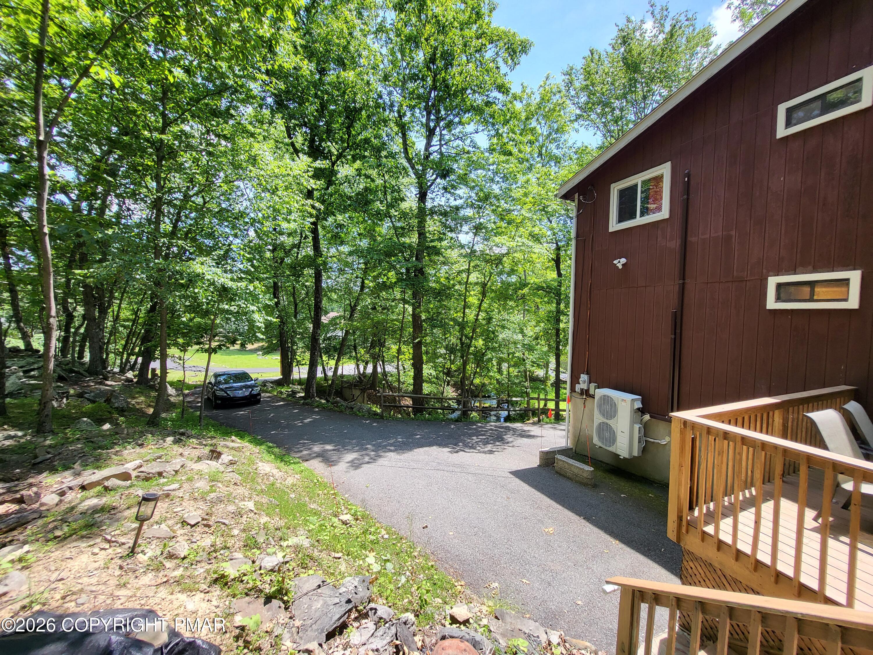 121 Park Court Bushkill, PA 18324 - Photo 46 of 76 1000093265