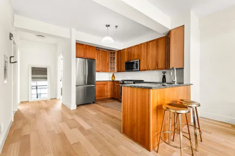 $775,000 | 300 Communipaw Avenue, Unit 230, Jersey City, NJ 07304