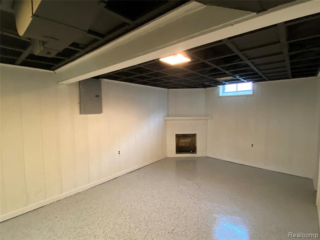 21325 Newcastle Road Harper Woods, MI 48225 - Photo 18 of 23