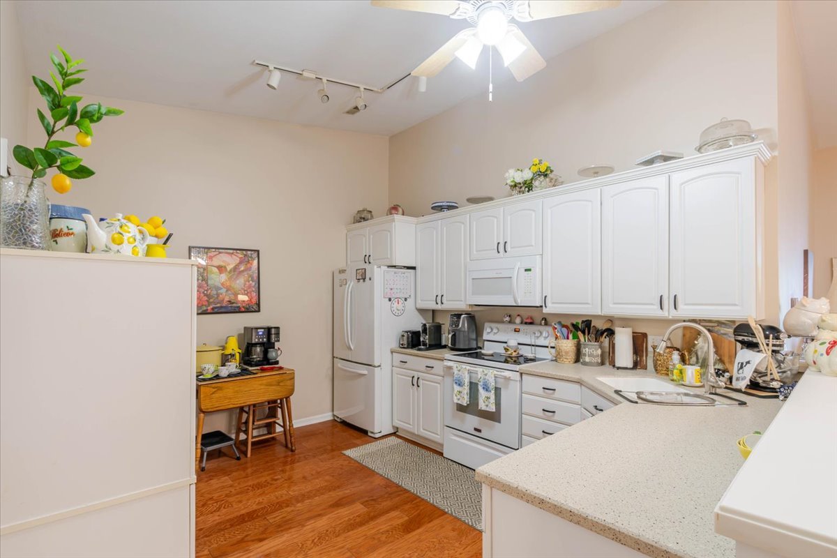 4754 Arbor Court, Unit 4754 Decatur, IL 62526 - Photo 7 of 24