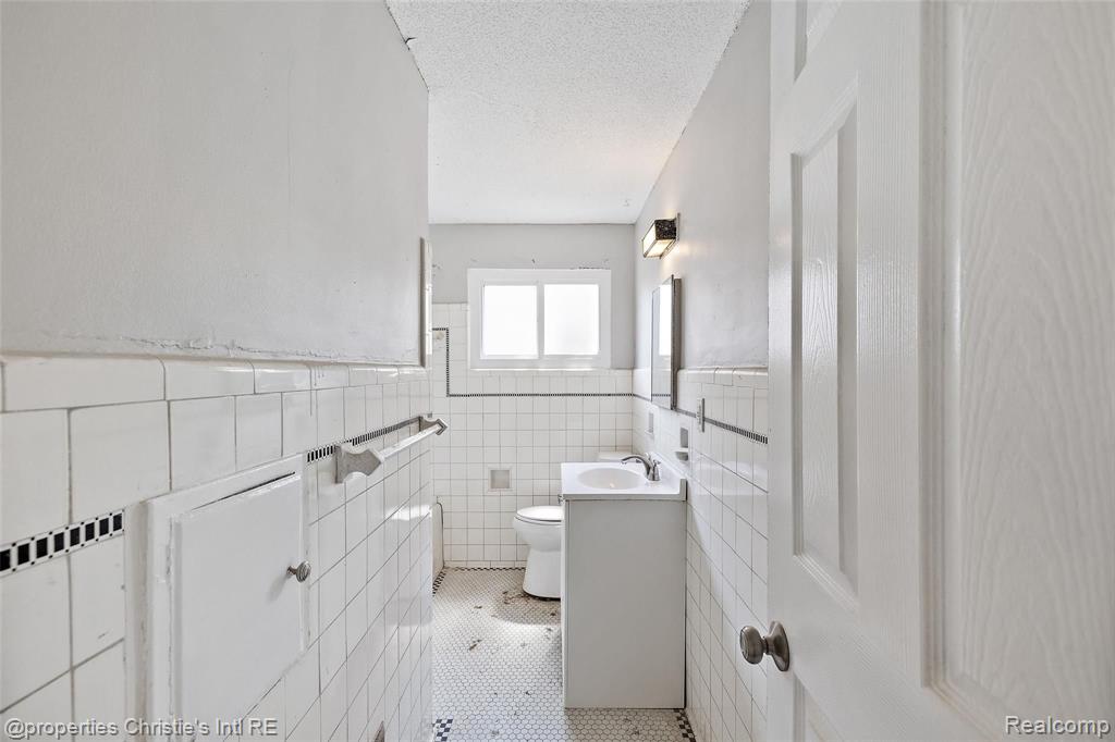4190 Devonshire Road Detroit, MI 48224 - Photo 14 of 24