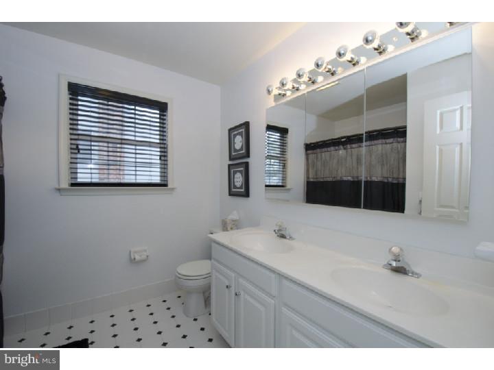 2309 Poplar Road Havertown, PA 19083 - Photo 22 of 25 Bathroom