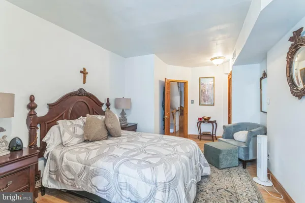 $959,000 | 610 Pine Street, Philadelphia, PA 19106