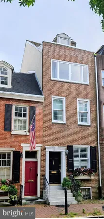 $959,000 | 610 Pine Street, Philadelphia, PA 19106
