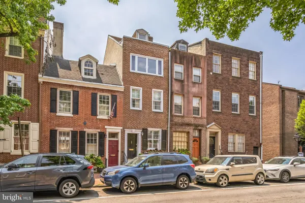 $959,000 | 610 Pine Street, Philadelphia, PA 19106