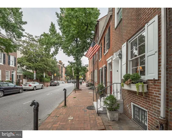 $959,000 | 610 Pine Street, Philadelphia, PA 19106