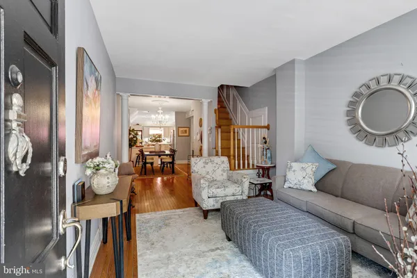 $959,000 | 610 Pine Street, Philadelphia, PA 19106