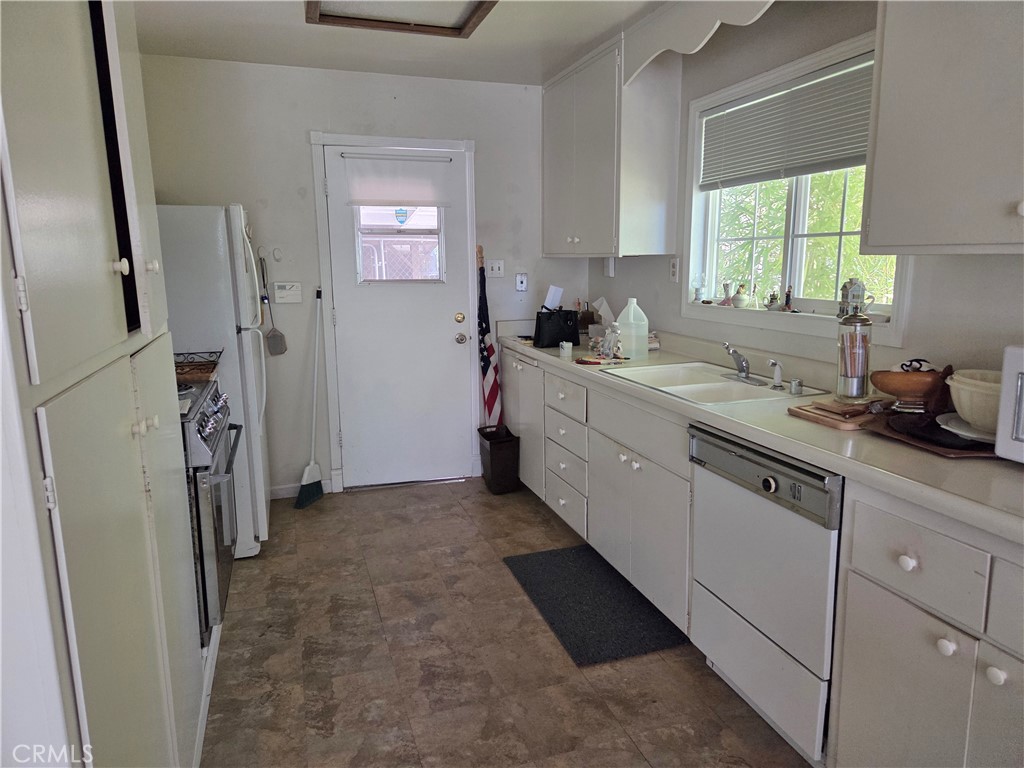 10498 Redwood Road Middletown, CA 95461 - Photo 9 of 10 Gallery Image 9