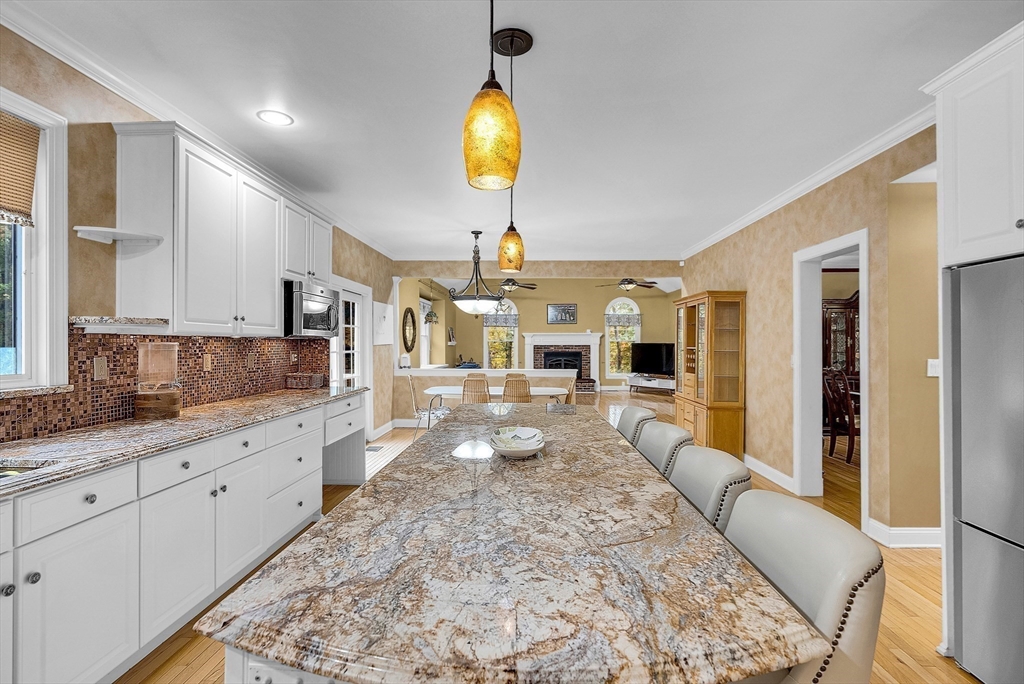 6 Greenwood Road Hopkinton, MA 01748 - Photo 4 of 31 Gallery Image 4
