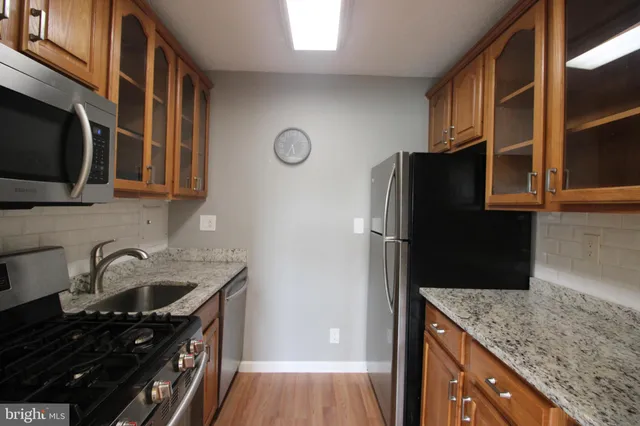 $1,575 | 1225 Martha Custis Drive, Unit 1403, Alexandria, VA 22302