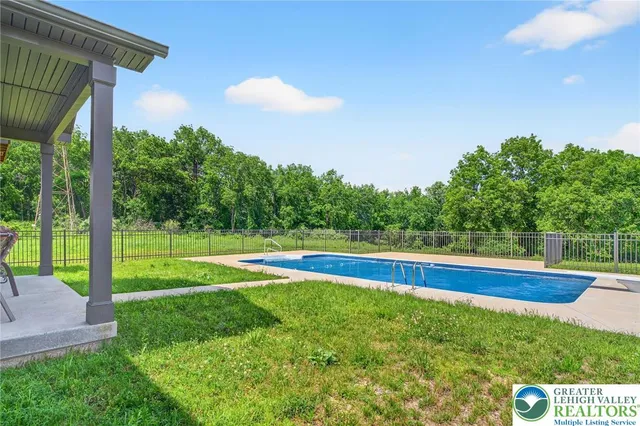 $1,200,000 | 130 Longenbach Avenue, Nazareth, PA 18064