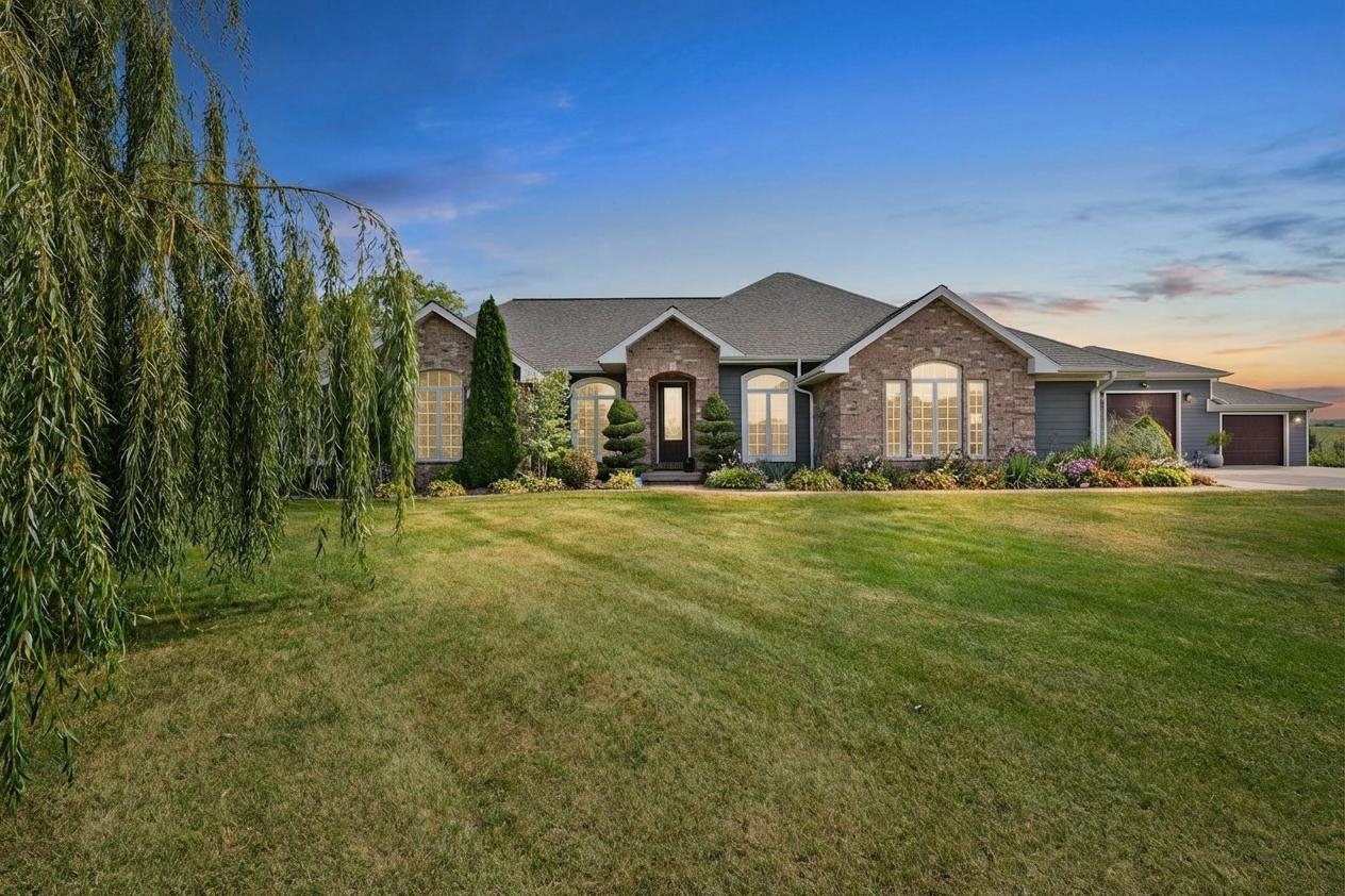 1679 Marian Court Mineral Point, WI 53565 - Photo 4 of 55