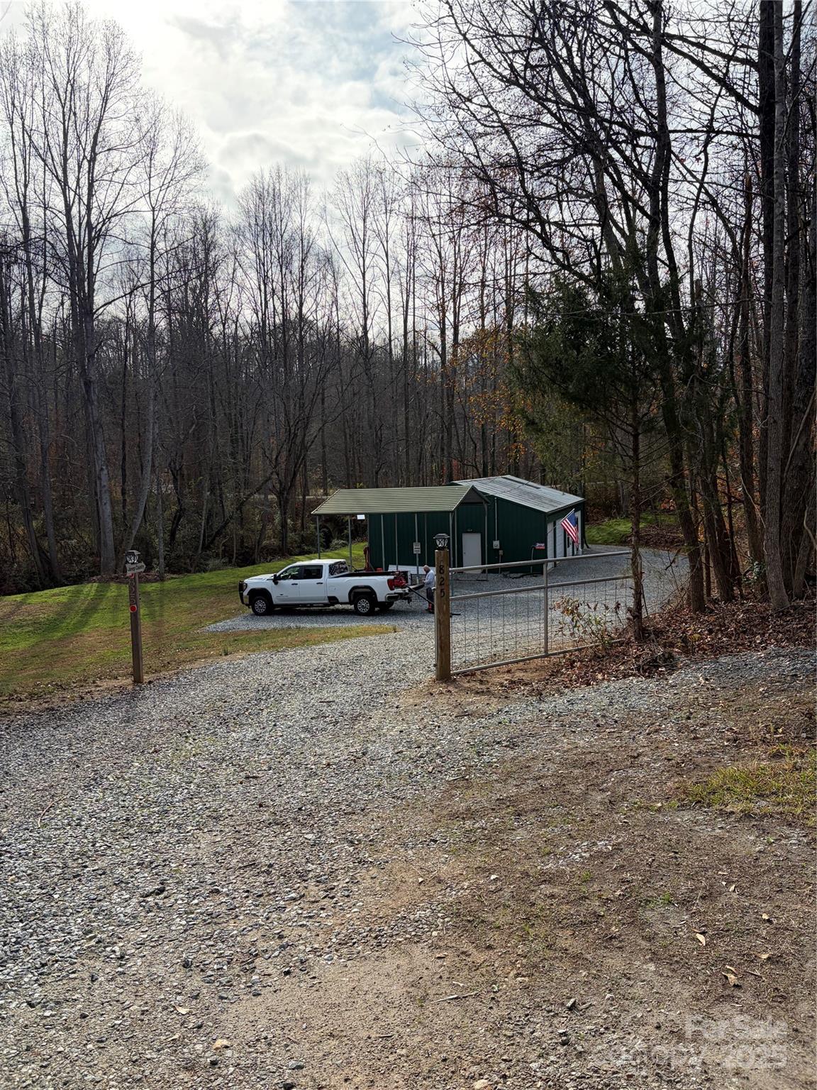 825 Maple Creek Road Rutherfordton, NC 28139 - Photo 2 of 6 a park view with a seating space