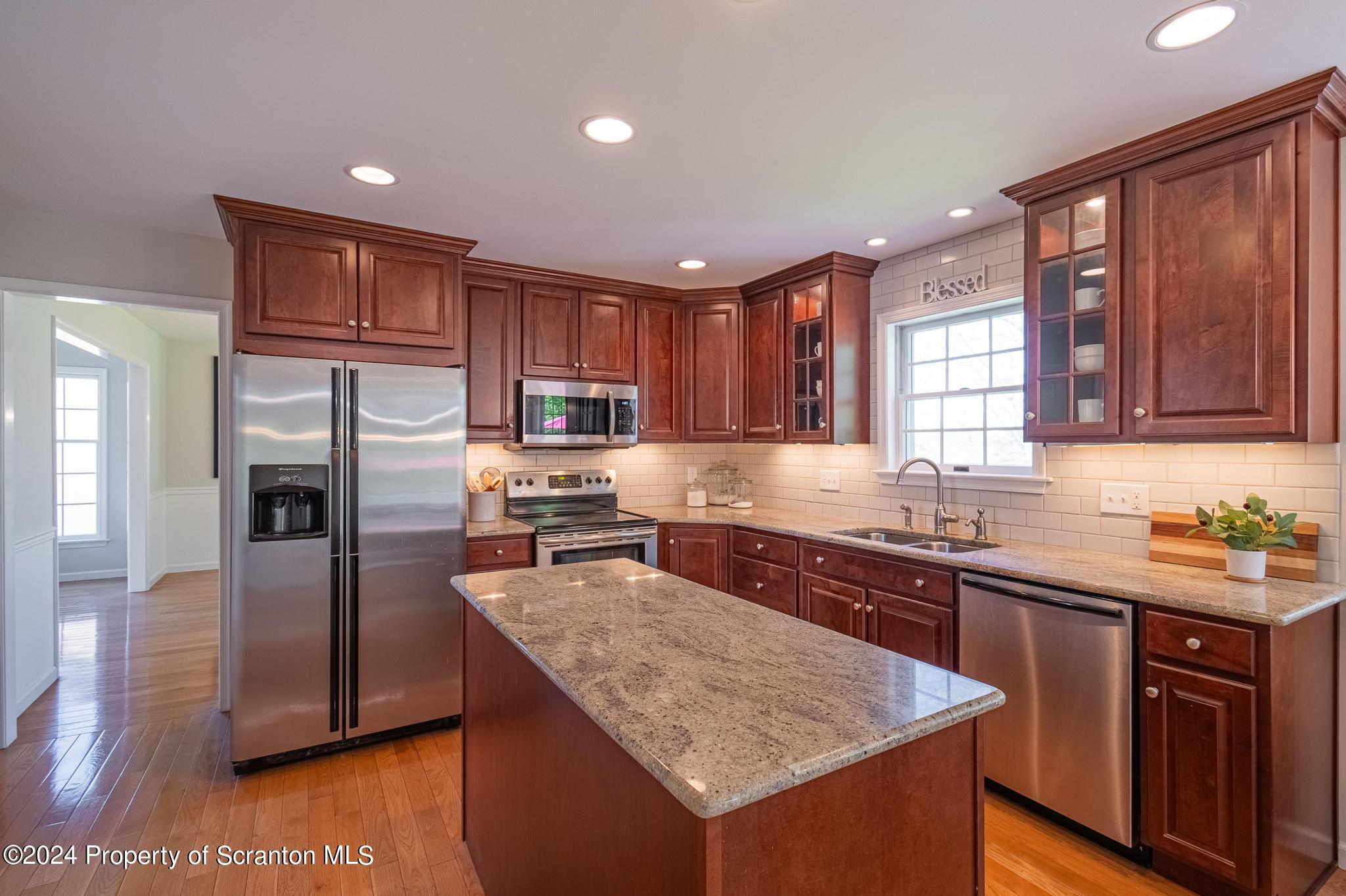 603 Hampton Road Clarks Summit, PA 18411 - Photo 10 of 46 Gallery Image 10