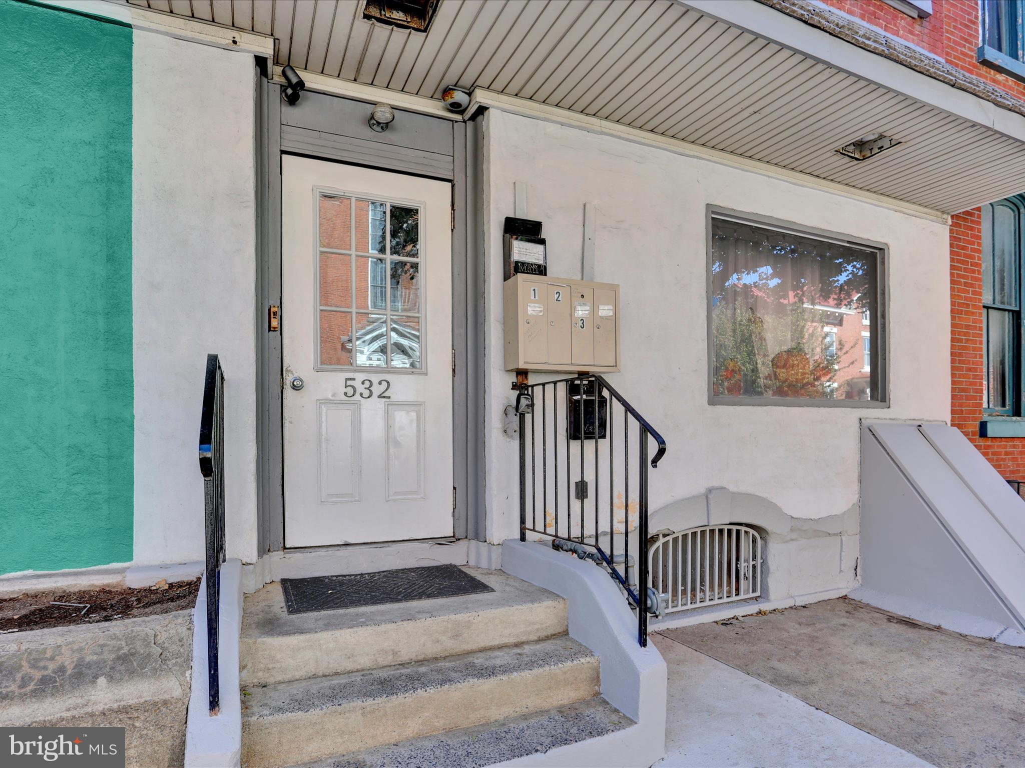 532 Washington Street Reading, PA 19601 - Photo 3 of 31 3I3A2386