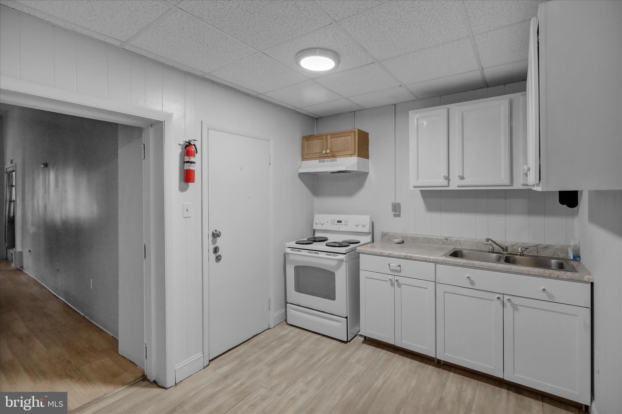 532 Washington Street Reading, PA 19601 - Photo 4 of 37 360_9111