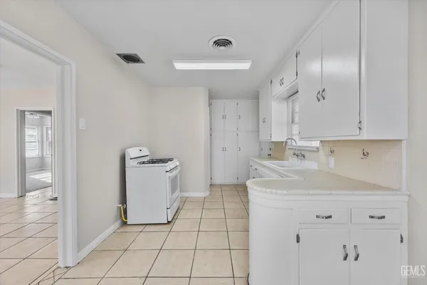 $239,995 | Undisclosed Address, Bakersfield, CA 93308