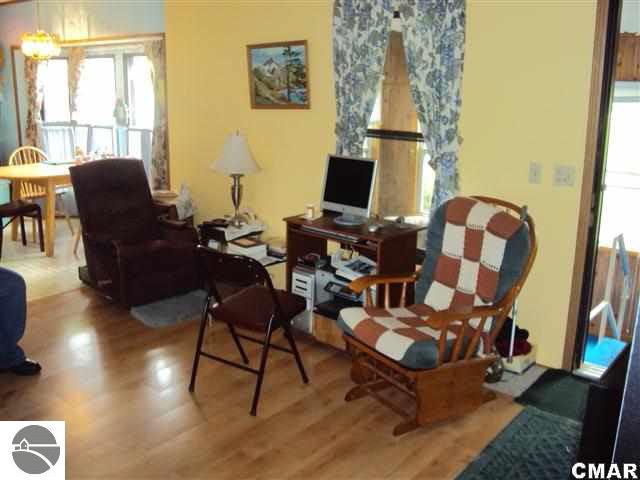 8820 South Federal Road Shepherd, MI 48883 - Photo 7 of 18 1767525-6.JPG