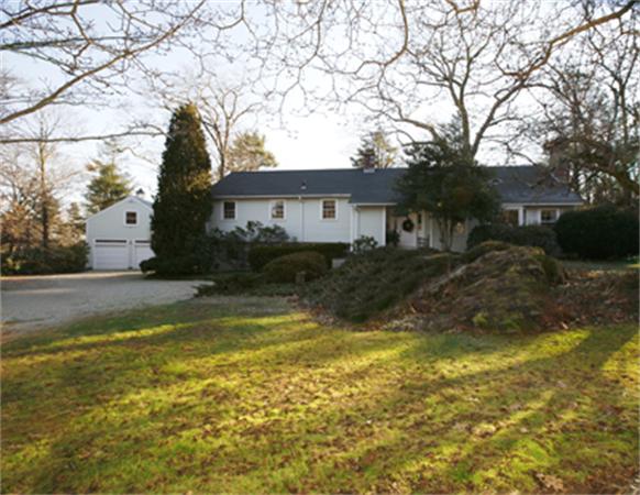 39 Forster Road Manchester, MA 01944 - Photo 1 of 1 Gallery Image 1