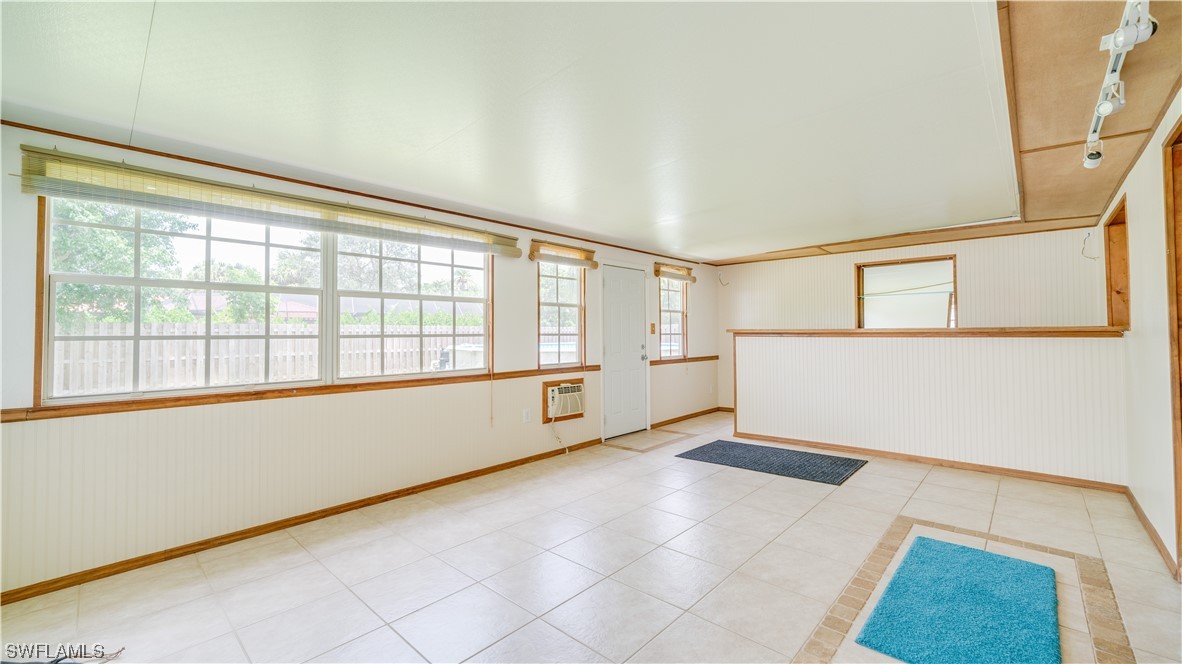 1609 North Mayfair Road Fort Myers, FL 33919 - Photo 19 of 35 Gallery Image 19