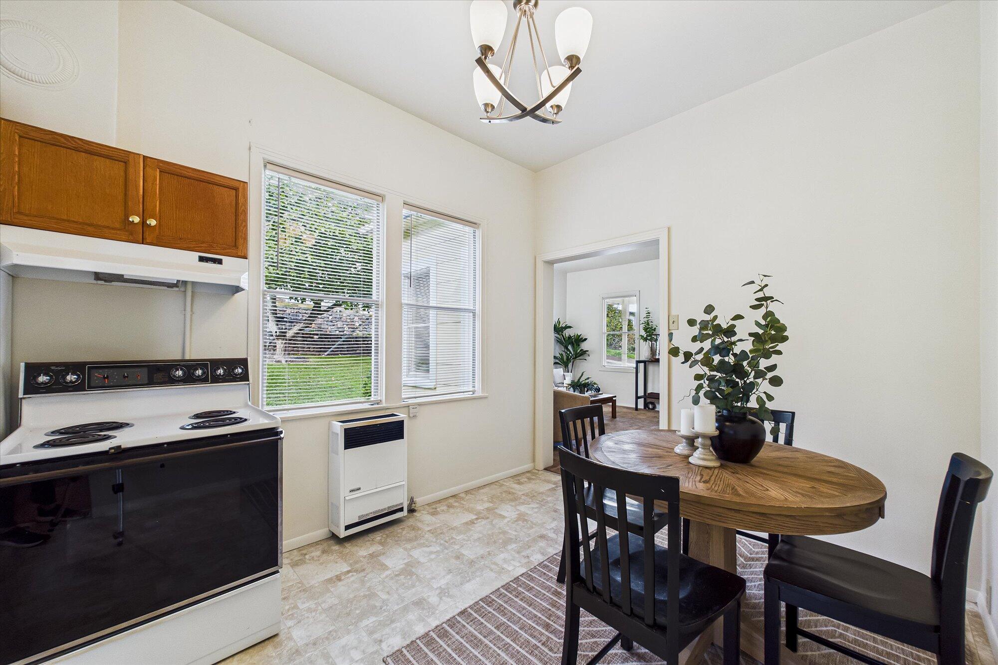209 Monument Road Rio Dell, CA 95562 - Photo 13 of 34