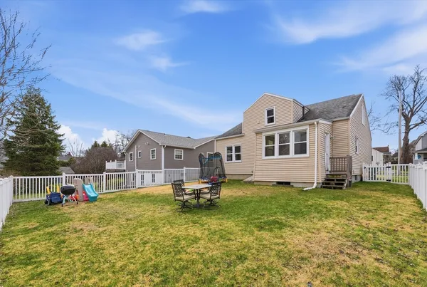 $349,900 | 38 White Street, Chicopee, MA 01013