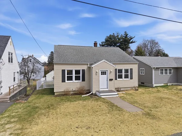 $349,900 | 38 White Street, Chicopee, MA 01013