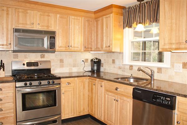 5 Stagecoach Road Medfield, MA 02052 - Photo 8 of 21 Gallery Image 8