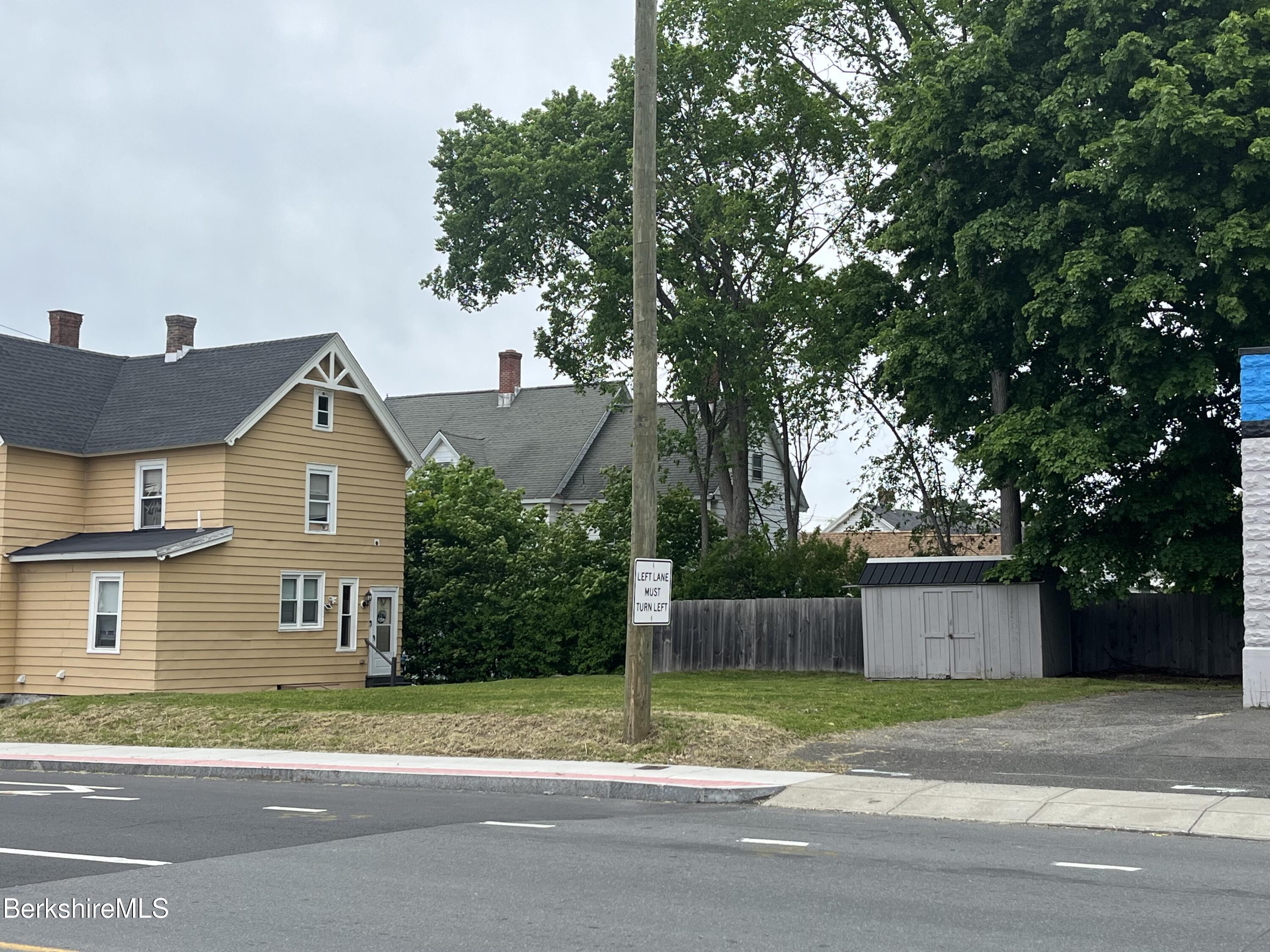 69 Tyler Street Pittsfield, MA 01201 - Photo 7 of 10 Pic G