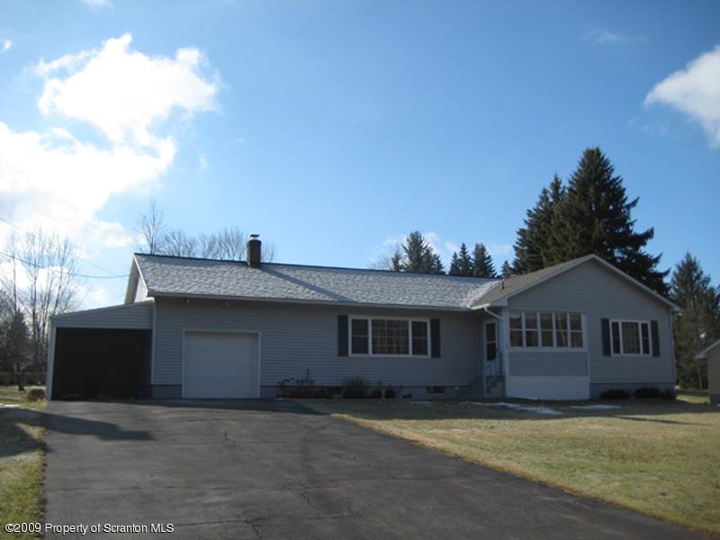 249 Blue Shutters Road Moscow, PA 18444 - Photo 1 of 15 Gallery Image 1