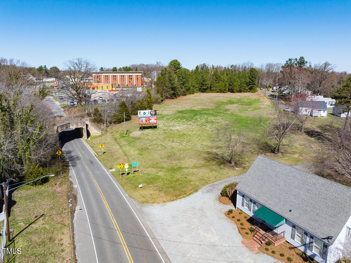 121 Old Durham Road Roxboro, NC 27573 - Photo 6 of 59 Person Co. NC 3.61-EAW-06