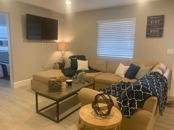 $695,000 | 244 Lexington Drive, Daytona Beach, FL 32114