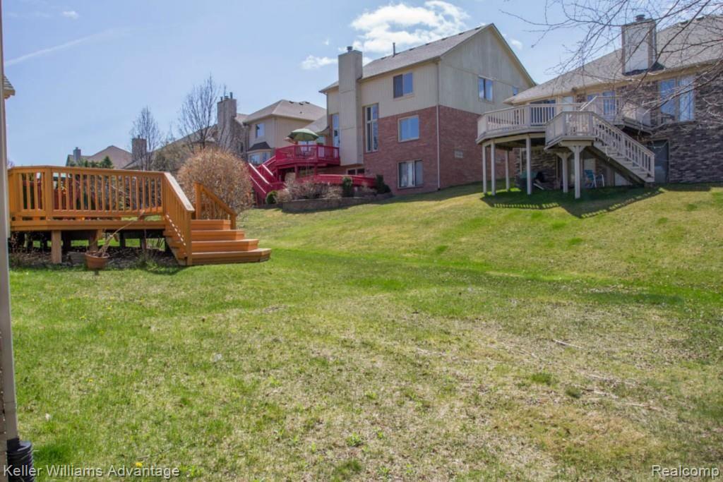 1011 River Mist Drive Rochester, MI 48307 - Photo 25 of 34 32_River Mist_1011.jpg