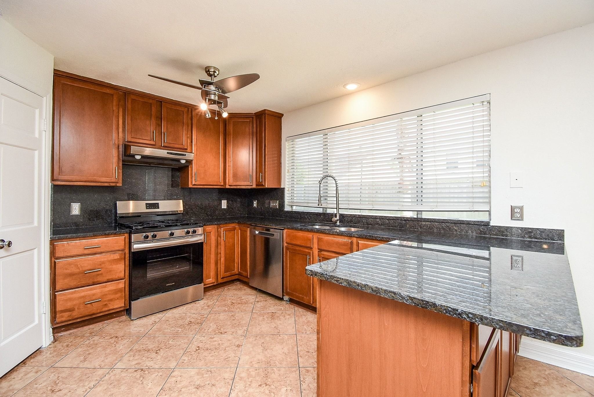 4534 Ranger Run Sugar Land, TX 77479 - Photo 5 of 30