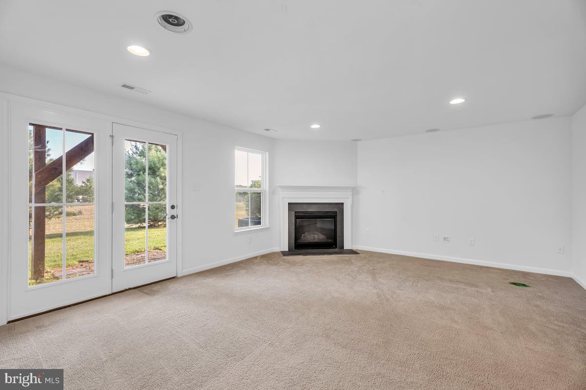 322 Iannelli Road Clarksboro, NJ 08020 - Photo 7 of 31 an empty room with windows