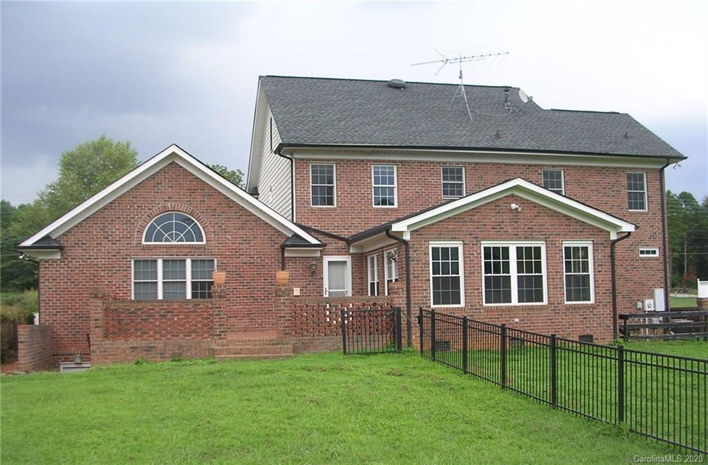 306 Potter Road Monroe, NC 28110 - Photo 3 of 30 Gallery Image 3