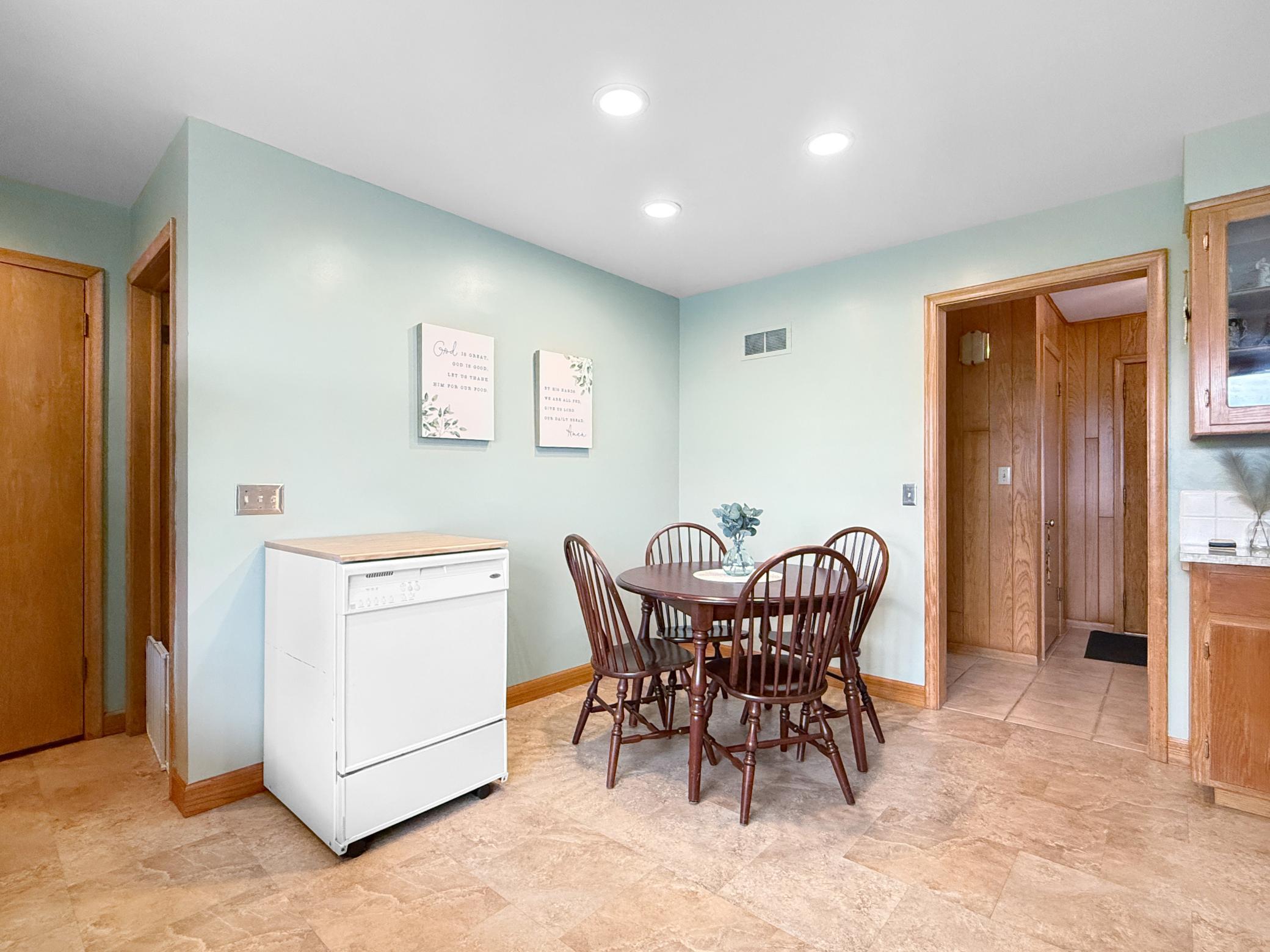 873 South Hampton Street Fairmont, MN 56031 - Photo 11 of 39