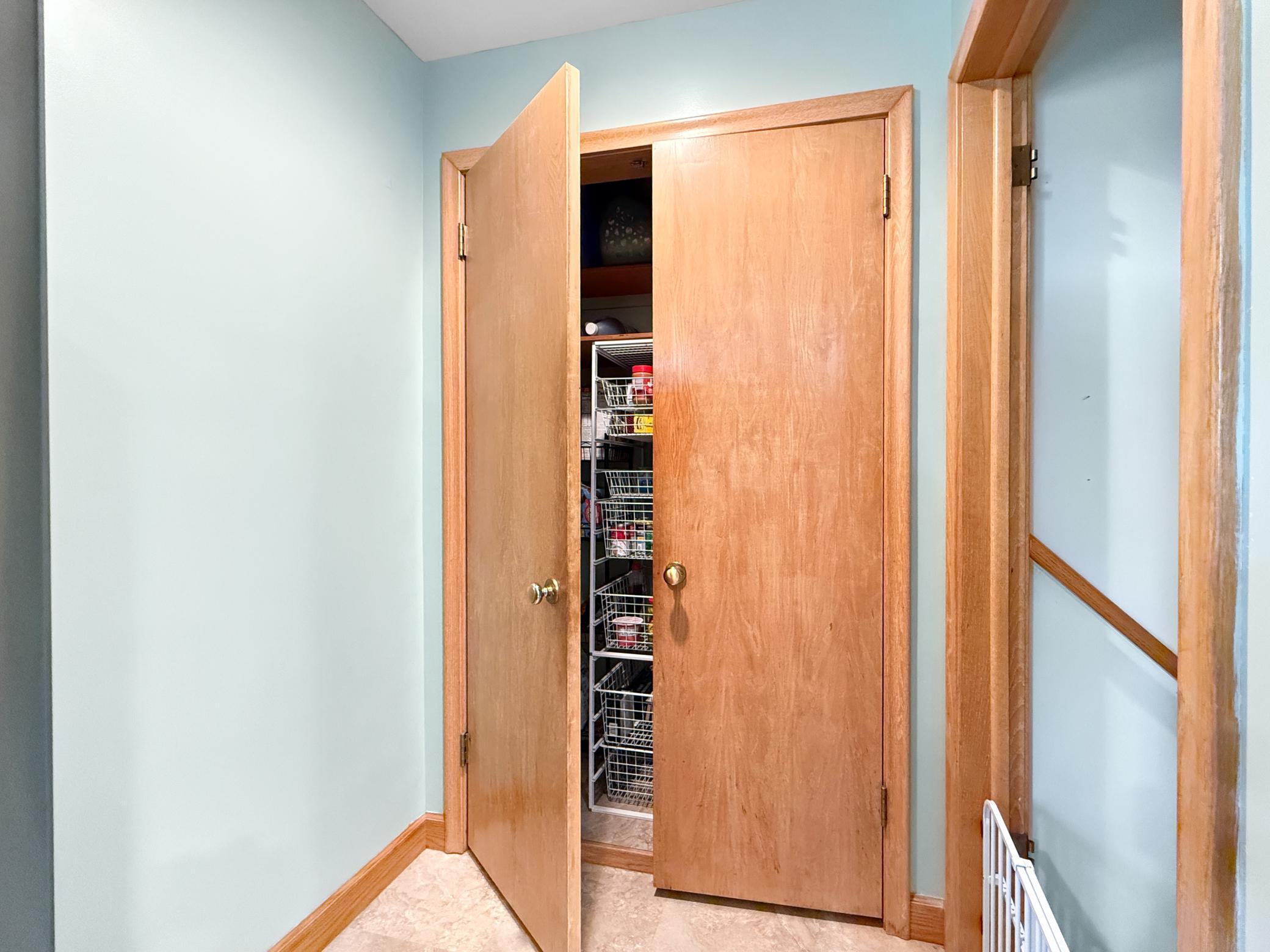 873 South Hampton Street Fairmont, MN 56031 - Photo 12 of 39