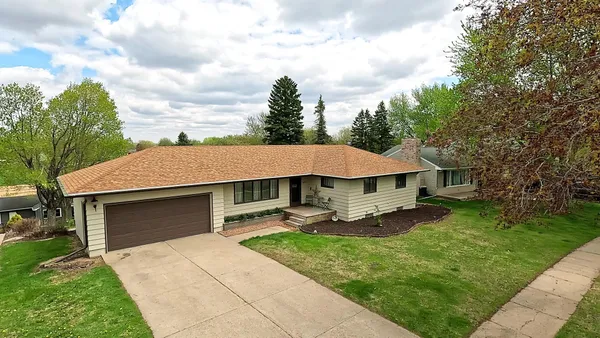 $229,900 | 873 South Hampton Street, Fairmont, MN 56031