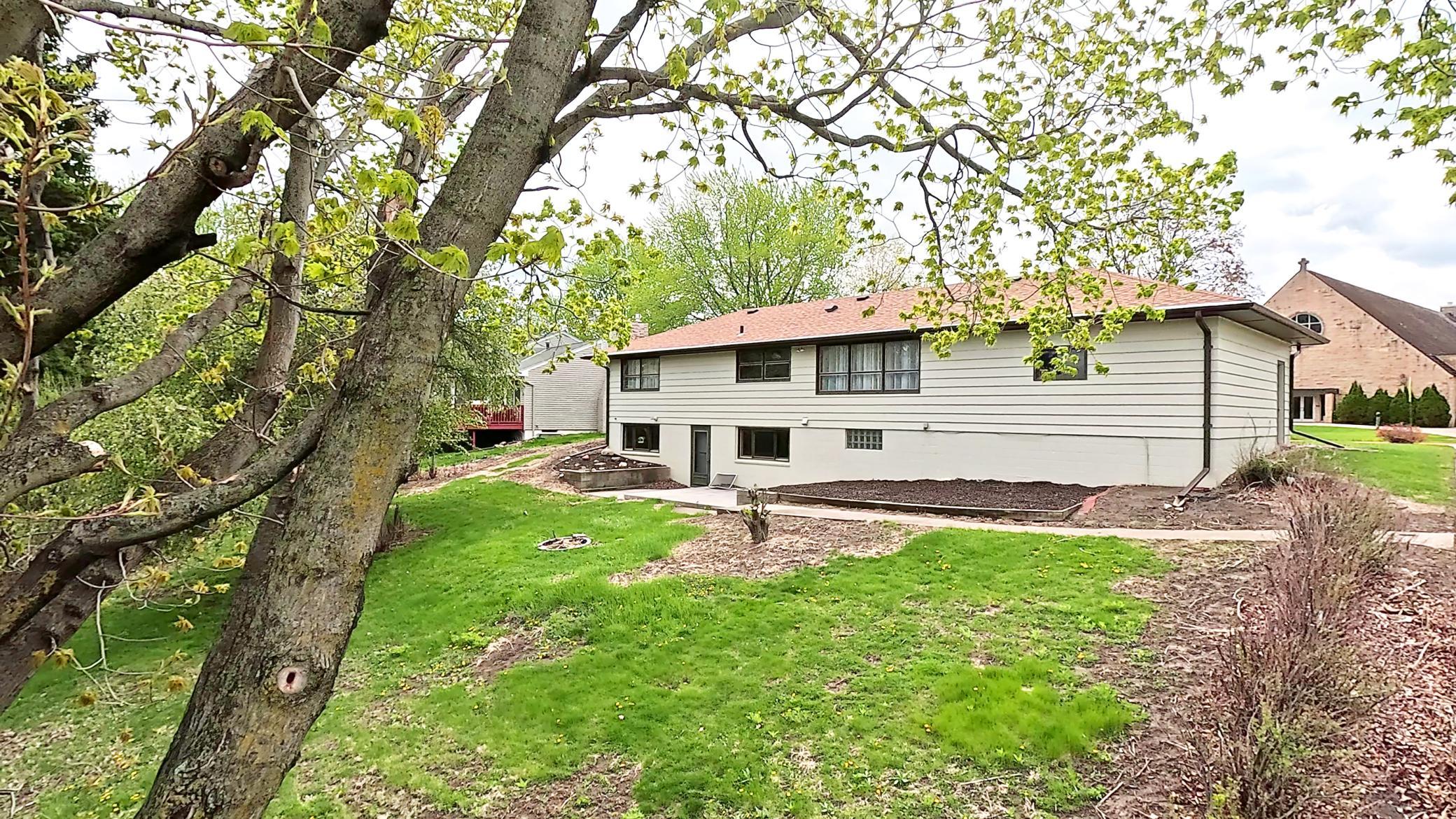 873 South Hampton Street Fairmont, MN 56031 - Photo 35 of 39