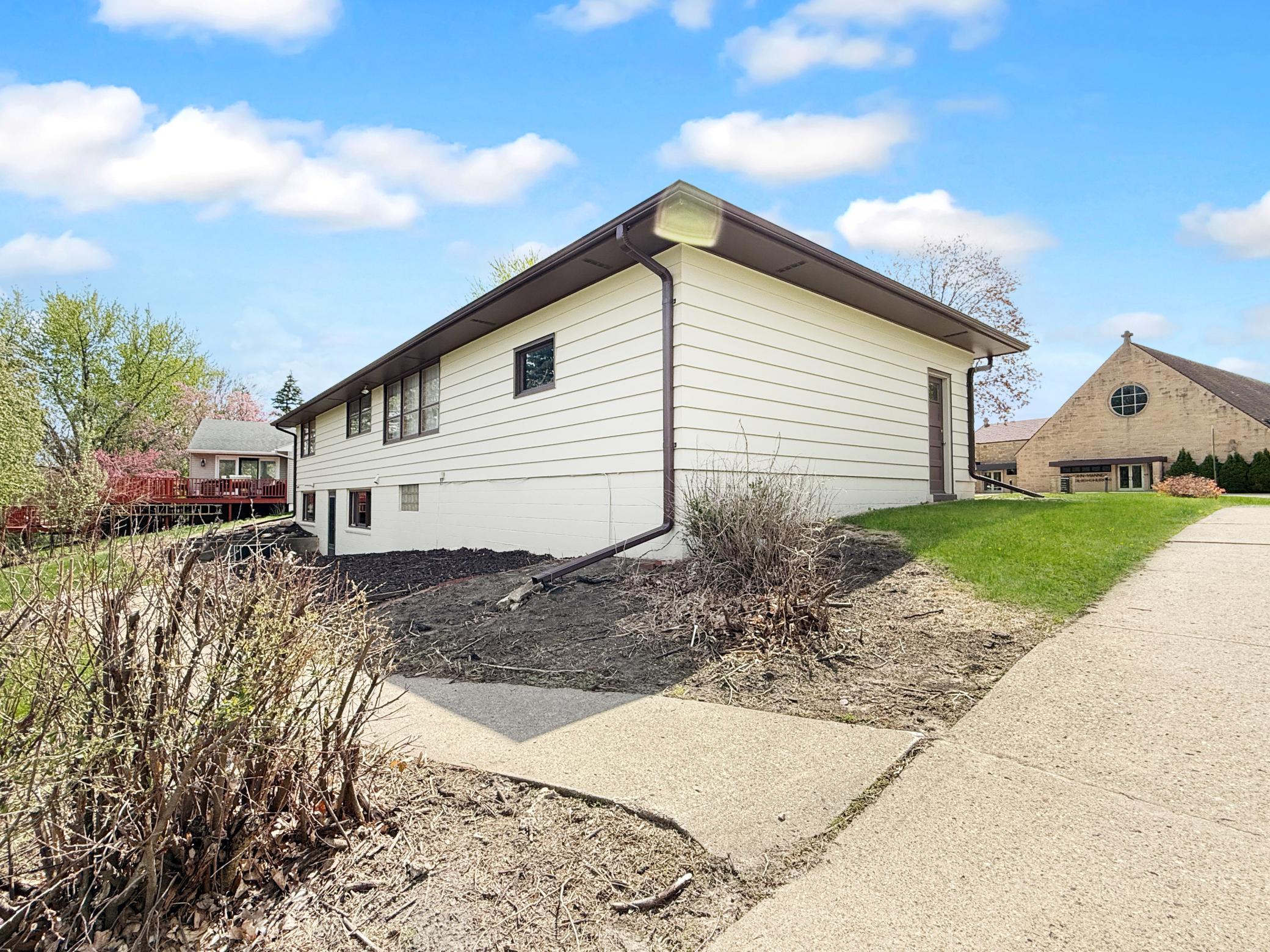 873 South Hampton Street Fairmont, MN 56031 - Photo 36 of 39