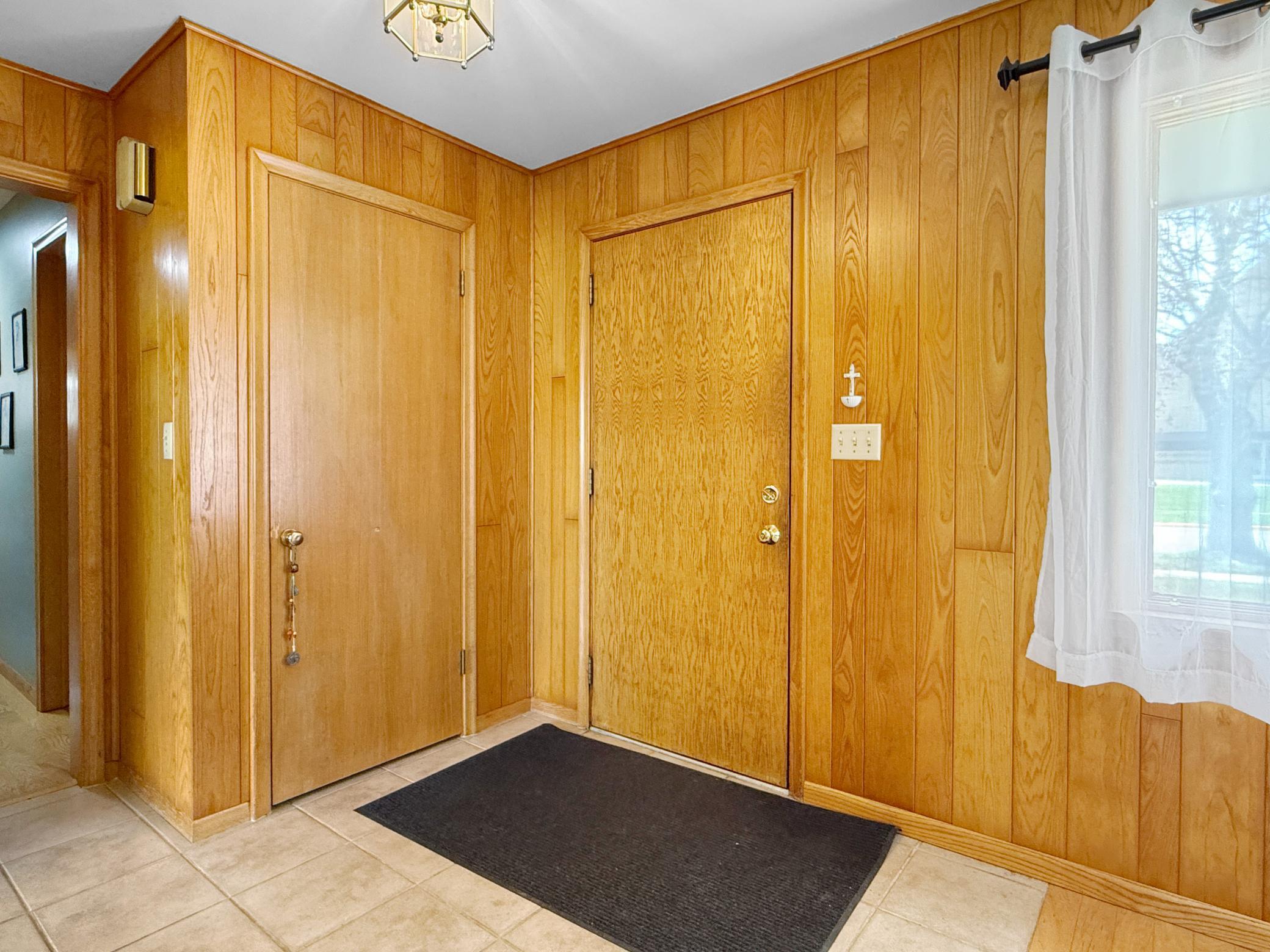 873 South Hampton Street Fairmont, MN 56031 - Photo 5 of 39