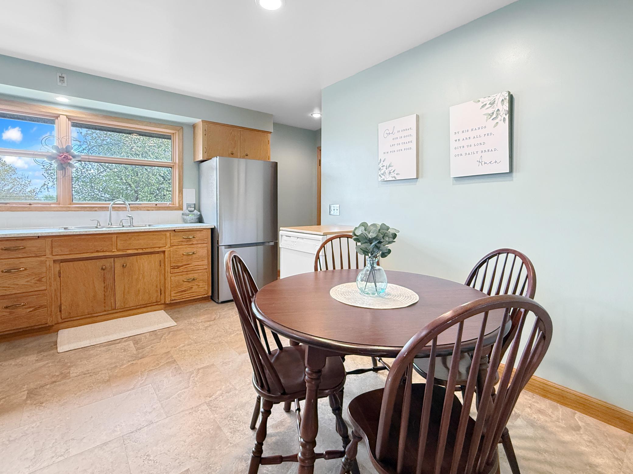 873 South Hampton Street Fairmont, MN 56031 - Photo 10 of 39